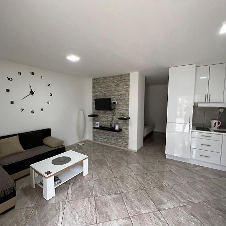 Aurora Apartment Sombor Luaran gambar