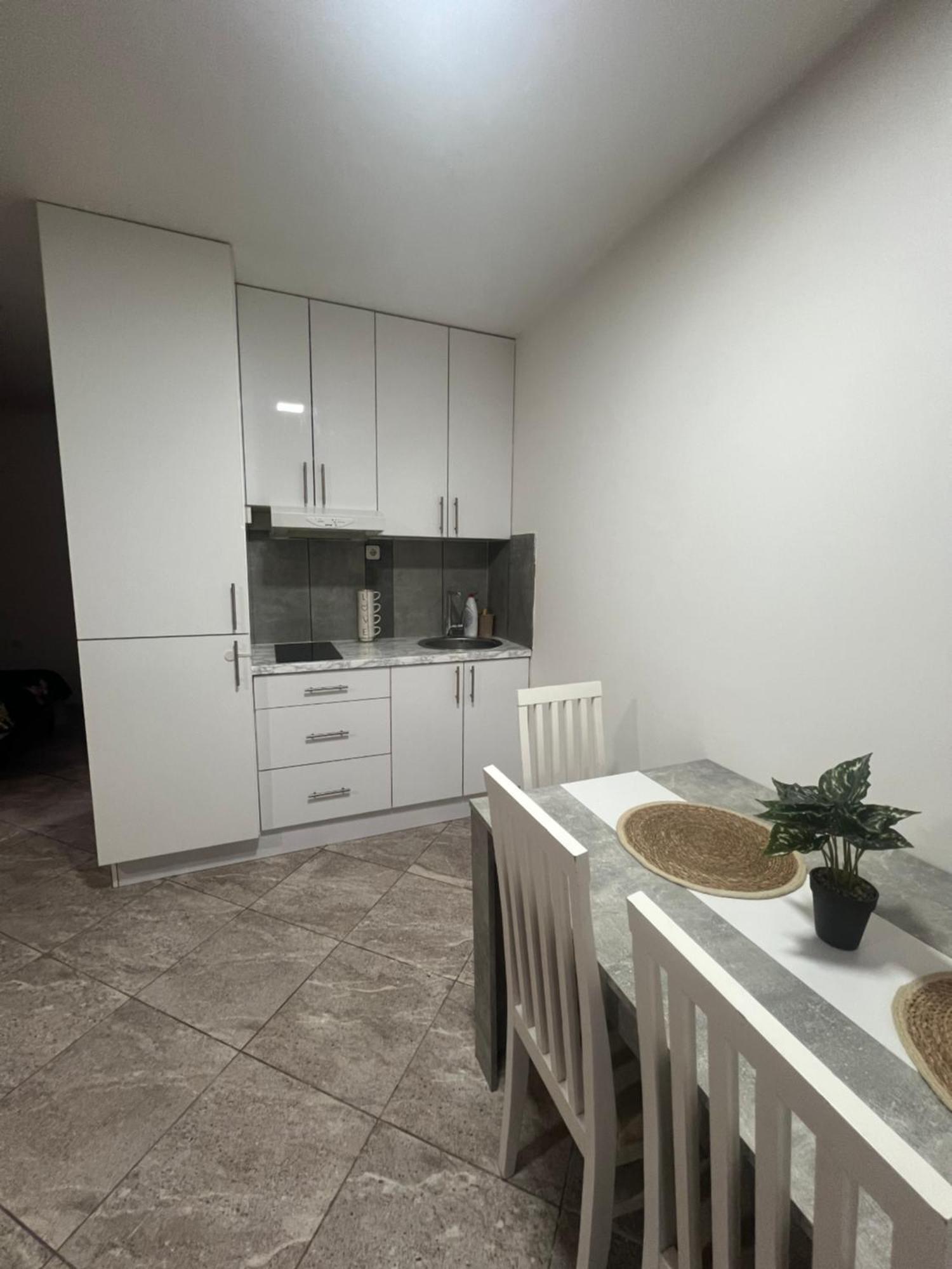 Aurora Apartment Sombor Luaran gambar